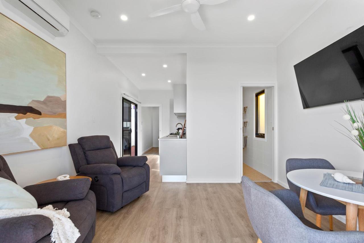 Port Lincoln Beachfront Apartments Exterior photo